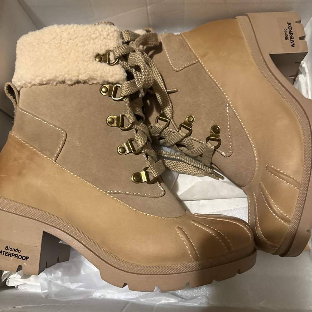 Blondo Women's Beige Waterproof Winter Boots
